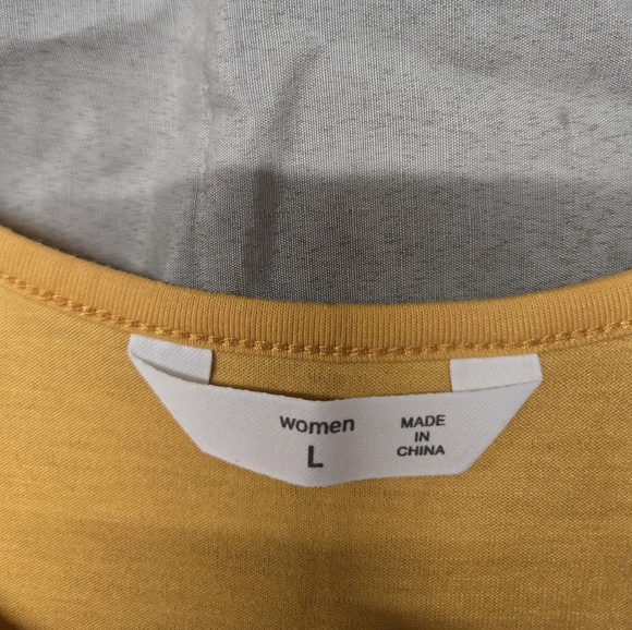 Cute maternity tank top - Picture 2 of 2